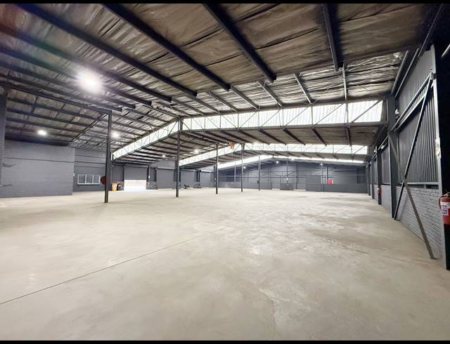 2,200M² WAREHOUSE TO LET IN WADEVILLE